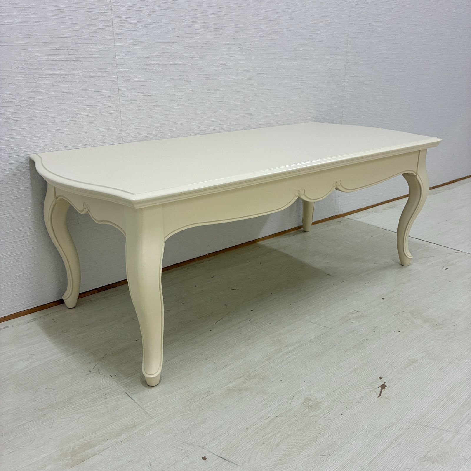 東海家具 FLEUR フルール 猫脚 リビングテーブル　センターテーブル　ロココ調　フレンチクラシックデザイン