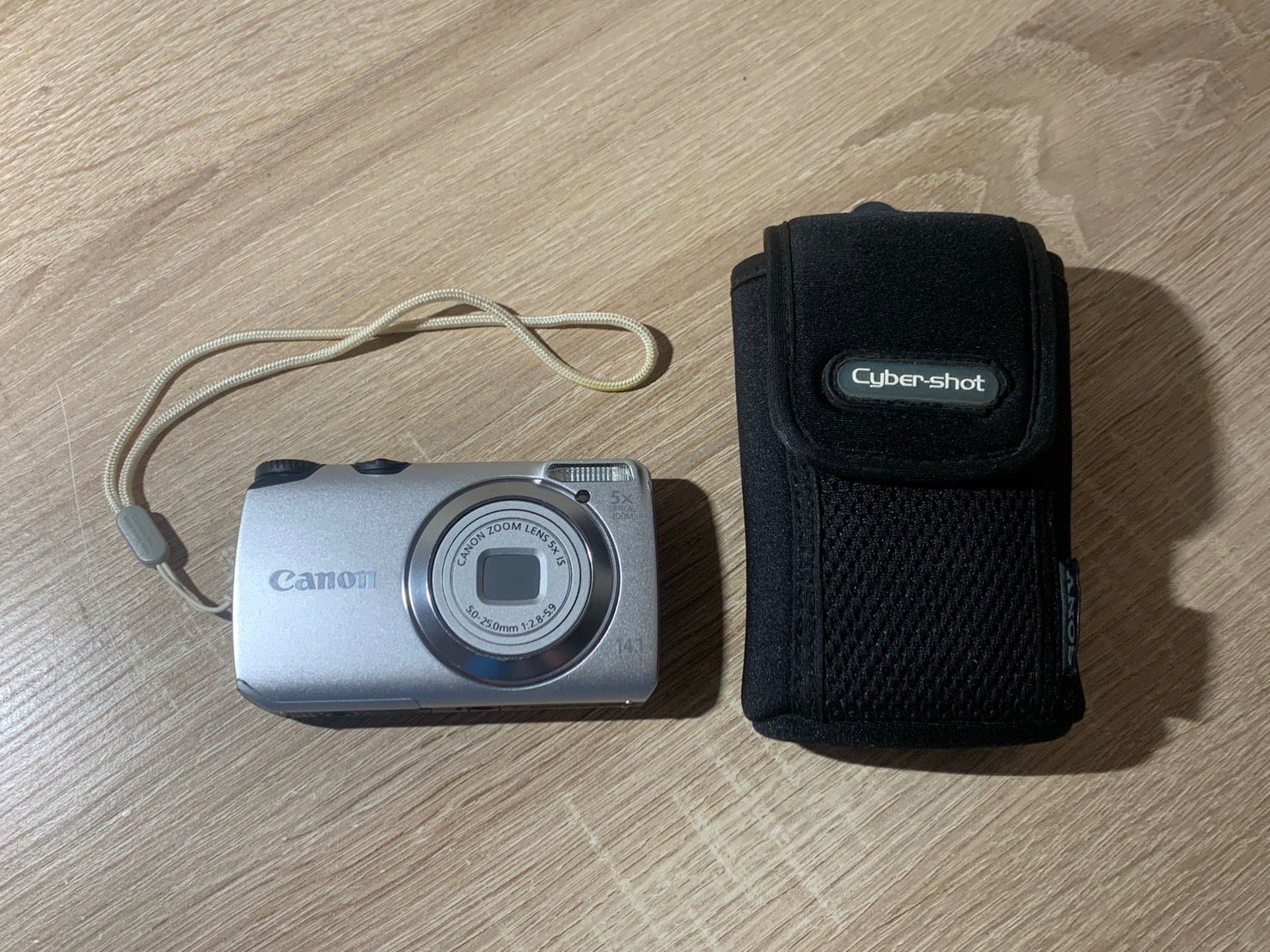 1351 Canon PowerShot A3200 IS シルバー デジカメ 動作確認済み 美品【ネ】
