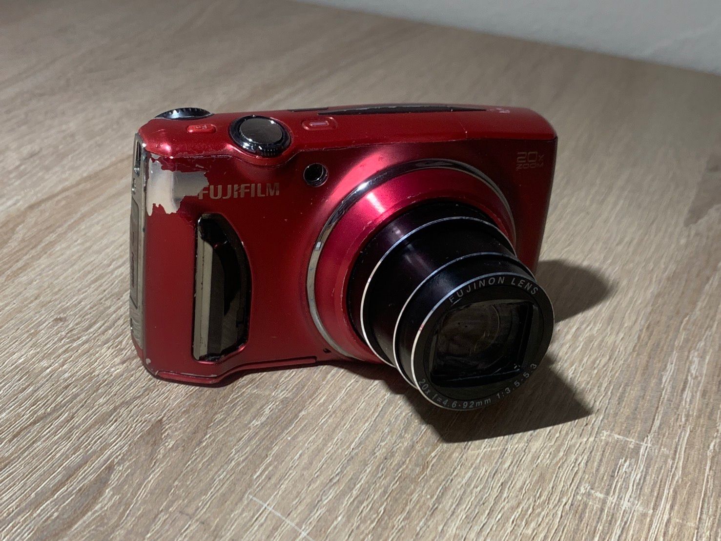 1354 FUJIFILM FINEPIX F900EXR レッド デジカメ ジャンク品【コ