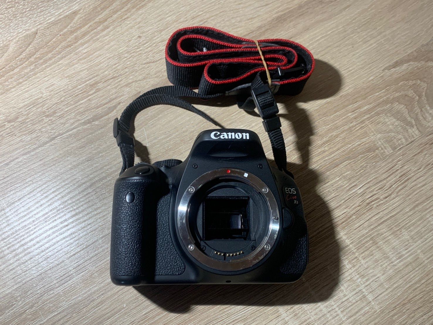 1349 Canon EOS Kiss X5 ブラック ジャンク品【宅】