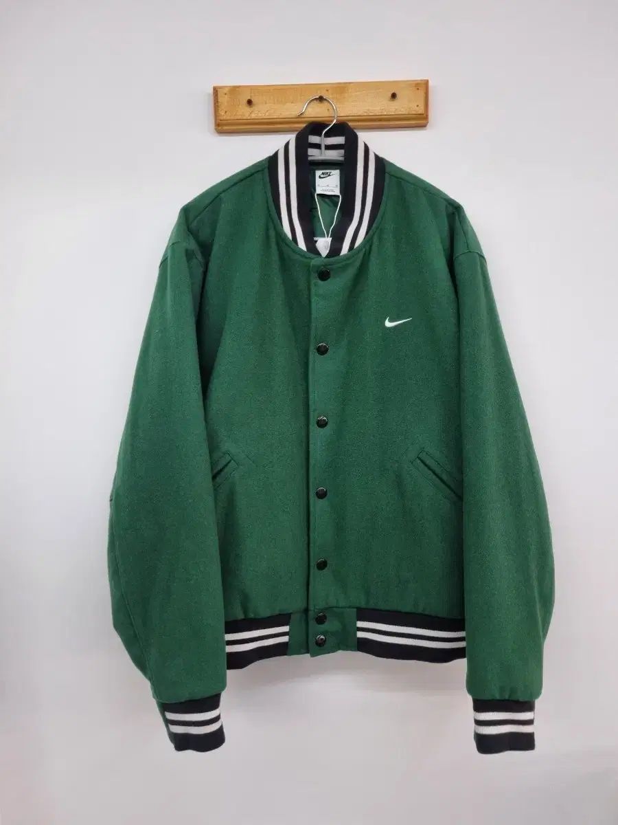 NIKE NSW アセンティック スタジャン ジャケット