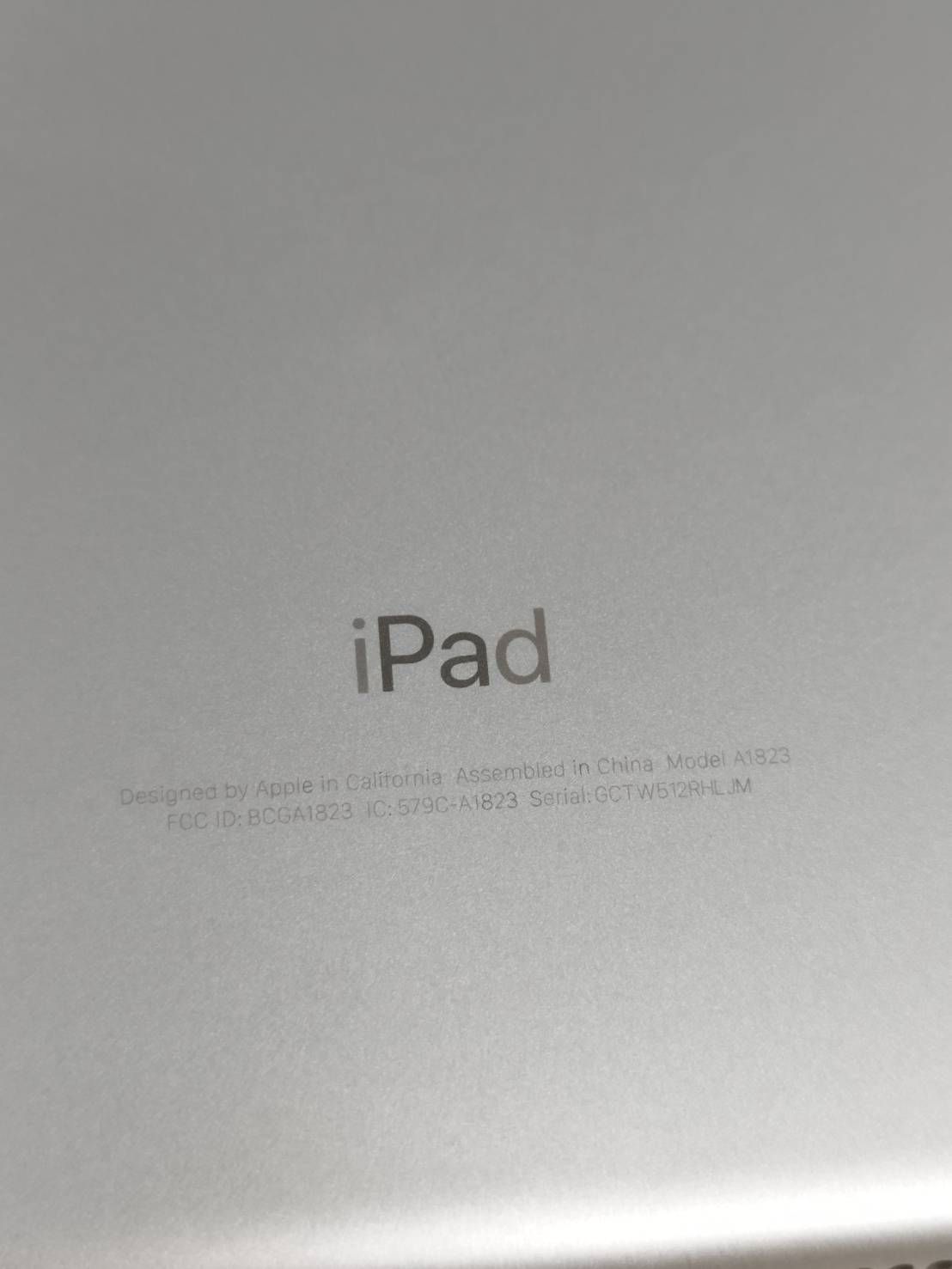 Wi-Fi+セルラー】iPad 第5世代/9.7インチ/A1823/128GB〈MP272J/A 