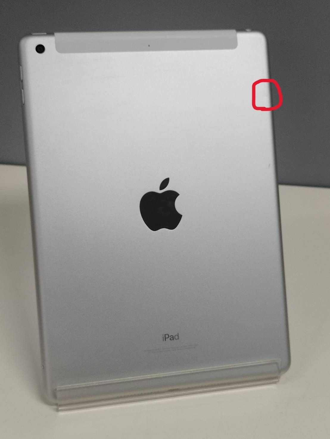 Wi-Fi+セルラー】iPad 第5世代/9.7インチ/A1823/128GB〈MP272J/A 