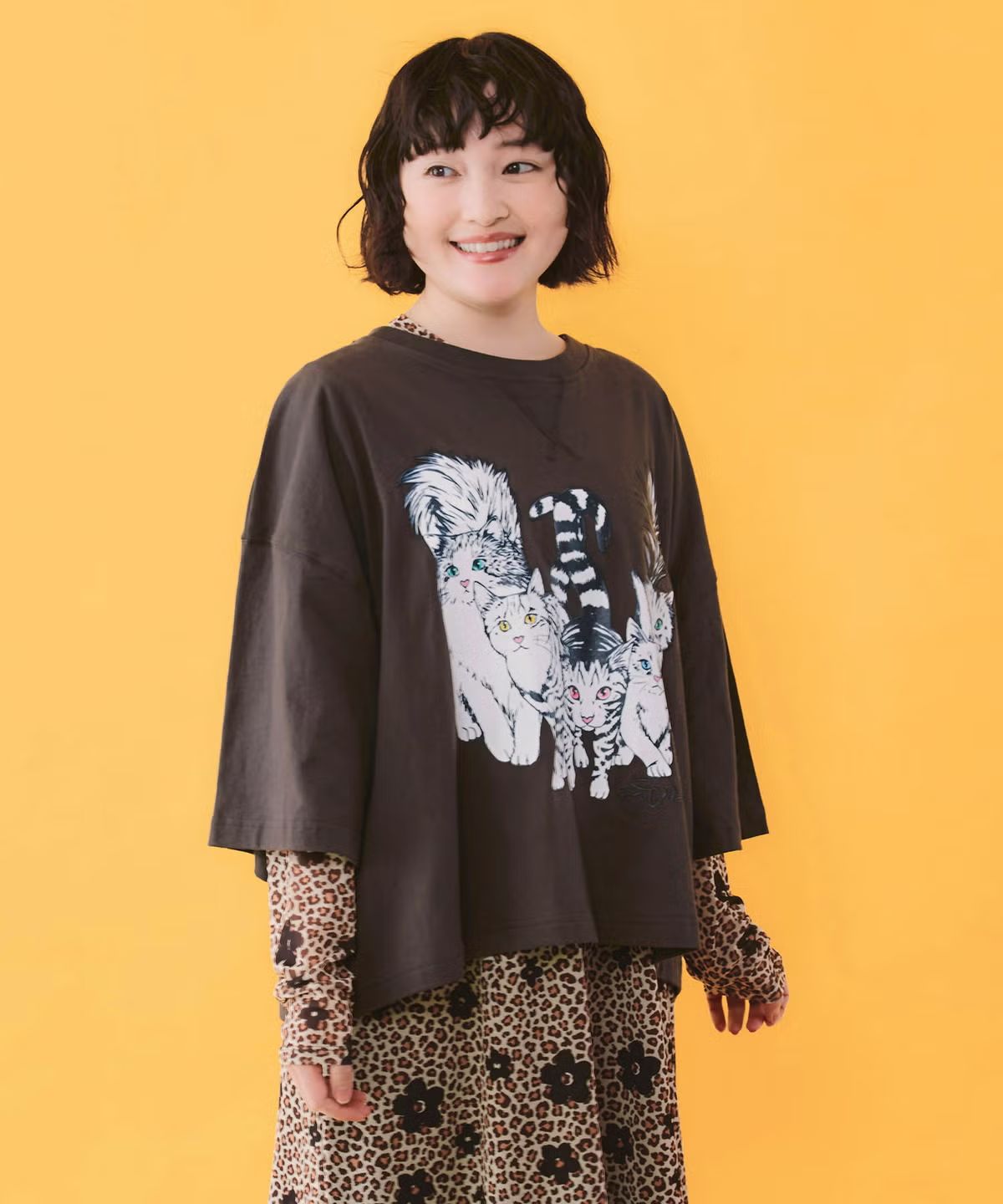 ScoLar（スカラー）162667：にらめっこネコちゃん ワイドTシャツ
