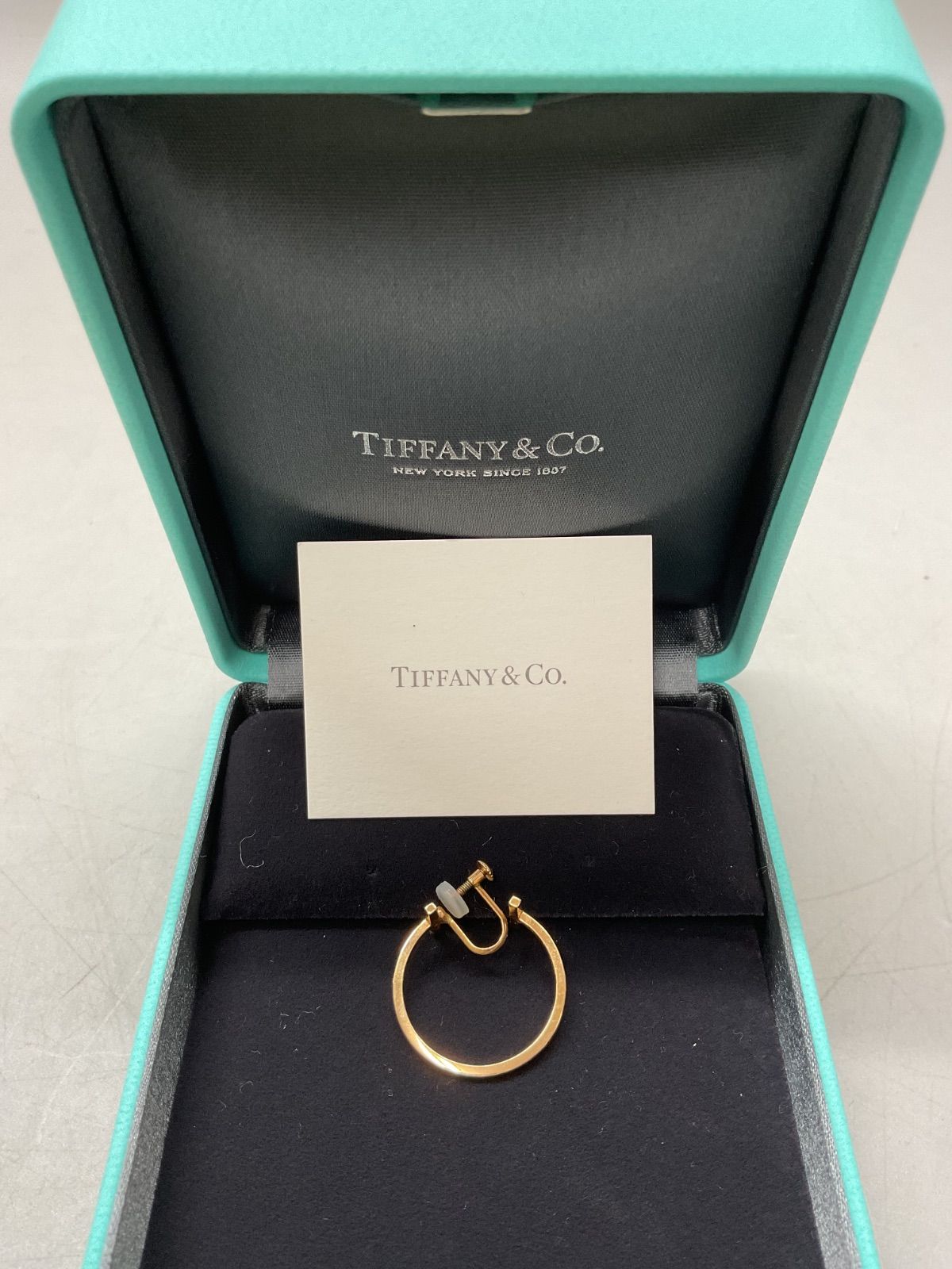 SN1558 Tiffany & Co. ティファニー イヤリング Tワイヤー ミディアム フープ 片耳 K18 YG 18金 イエローゴールド 重量2.6g ケース付