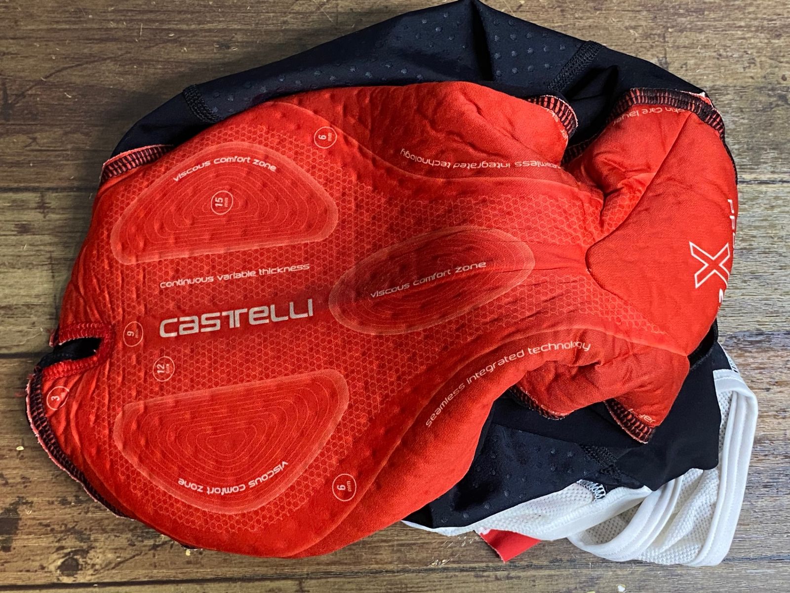 KG161 カステリ CASTELLI ロッソコルサ ROSSO CORSA ビブショーツ 黒 L