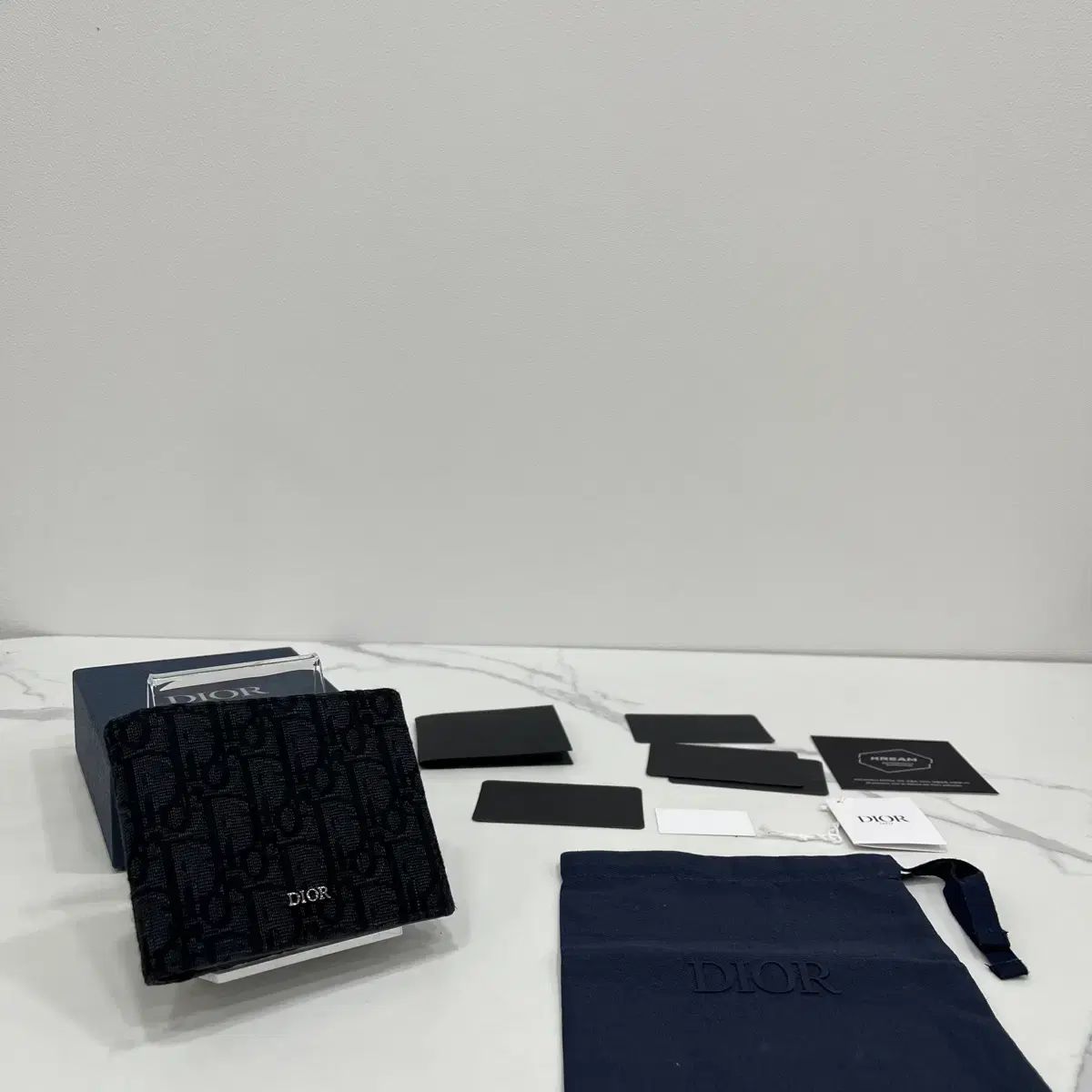 ほぼ新品 Dior オブリーク 二つ折り財布 ブラック