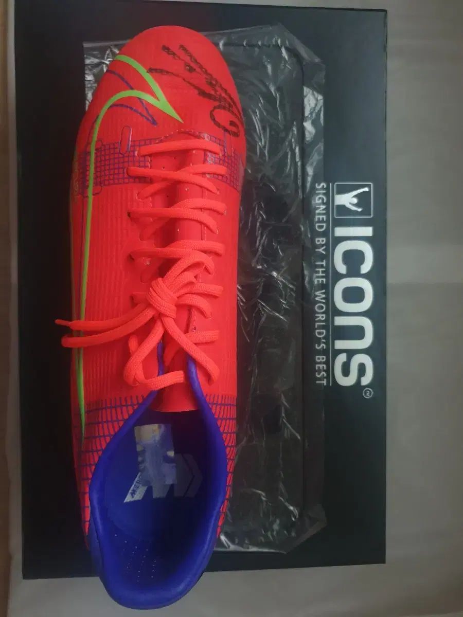 レバンドフスキ アイコンズ サイン入り NIKE マーキュリアル サッカーシューズ