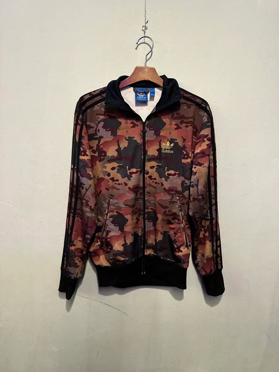 アディダス 限定モデル 正規品 トラックジャージ