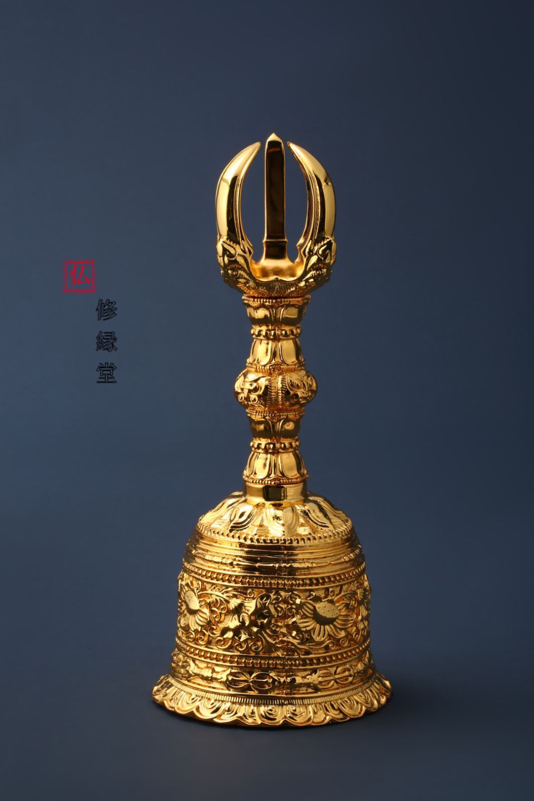 【修縁堂】密教法具古美術品 鬼面五鈷蓮金剛鈴 チベット密教 高さ18.5cm 修縁堂】密教法具古美術品 鬼面五鈷蓮金剛鈴 チベット