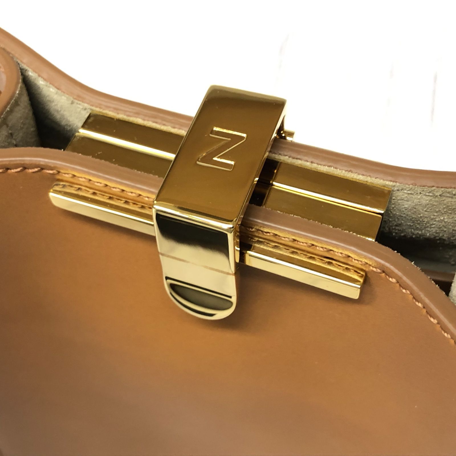 m001L X(60) ZANCHETTI ザンケッティ アムレット ポシェット レザー 