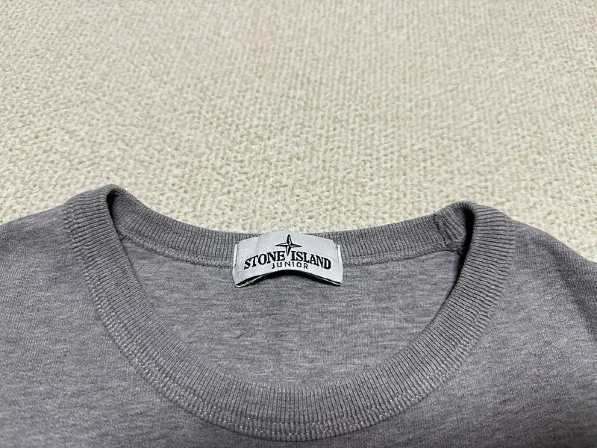ストーンアイランド ジュニア スウェット Tシャツ 170 - メルカリ