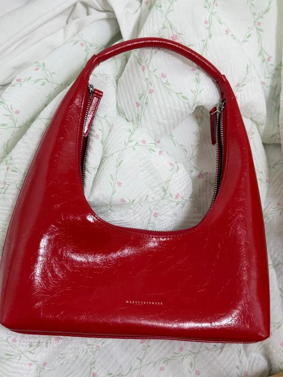 MARGESHERWOOD レッドバッグ