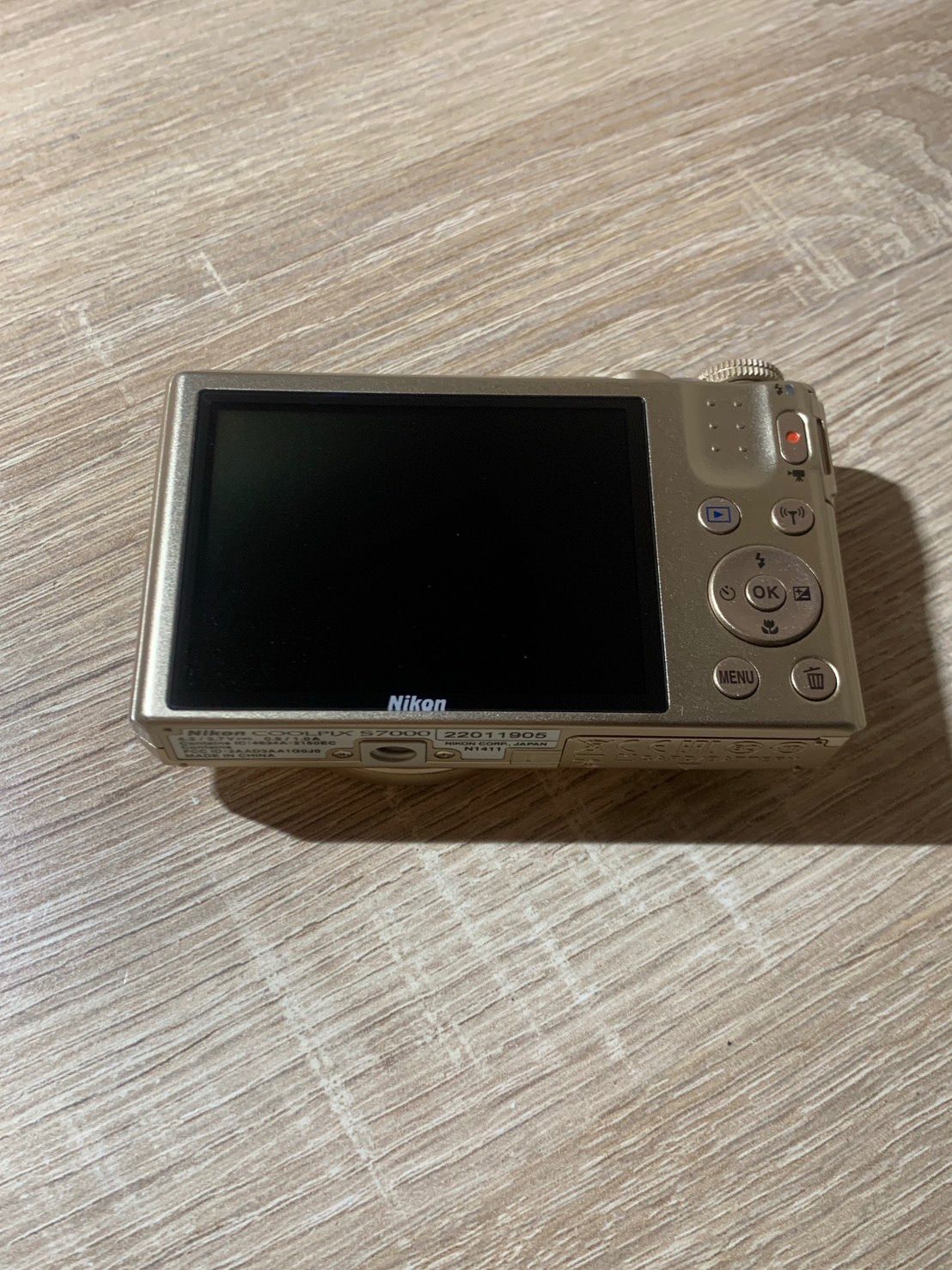 1367 Nikon COOLPIX S7000 ゴールド デジカメ ジャンク品【コ】 - メルカリ