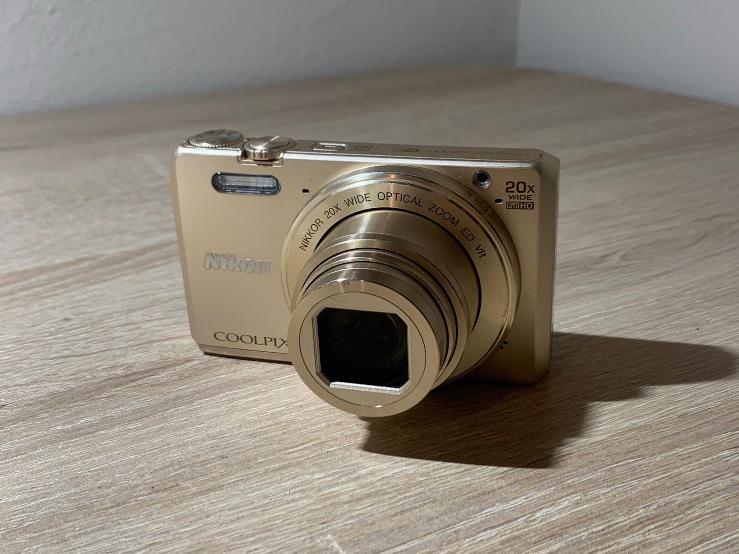 1367 Nikon COOLPIX S7000 ゴールド デジカメ ジャンク品【コ】 - メルカリ