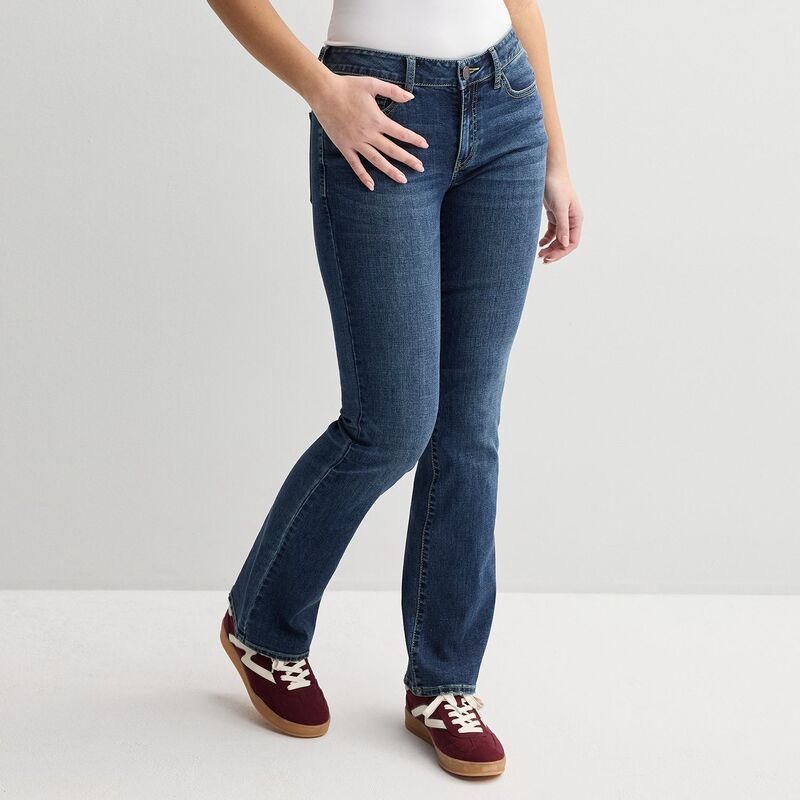 エスオー レディース ボトムス デニムパンツ ブーツカット ローライズ ブーツ ジーンズ Juniors SO Low Rise Bootcut Jeans Dark Wash 2