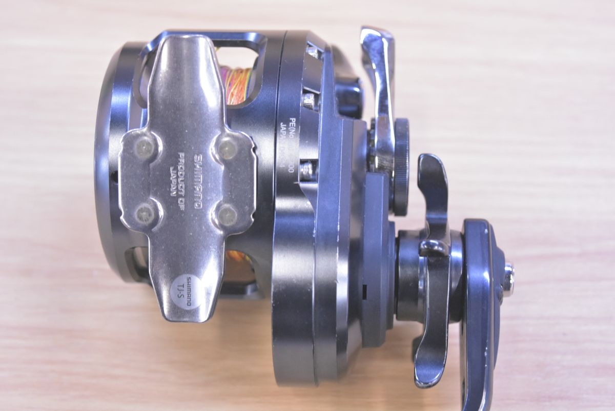 美品　シマノ 19 オシアジガー Fカスタム 2000NRHG（PE6号付） シマノ 19 オシアジガー Fカスタム 2000NRHG 右 SHIMANO OCEA JIGGER