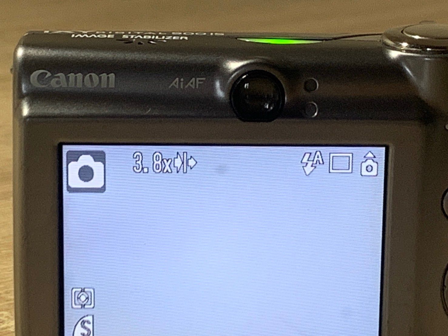 1390 Canon IXY DIGITAL 900 IS シルバー デジカメ ジャンク品【ネ