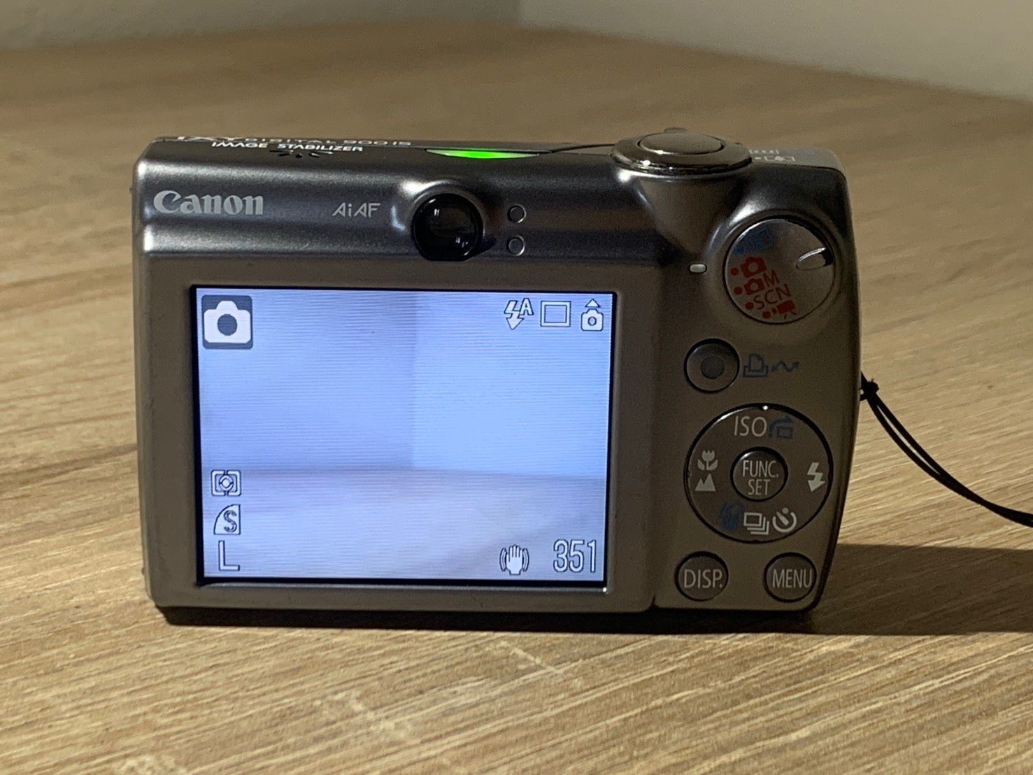 1390 Canon IXY DIGITAL 900 IS シルバー デジカメ ジャンク品【ネ