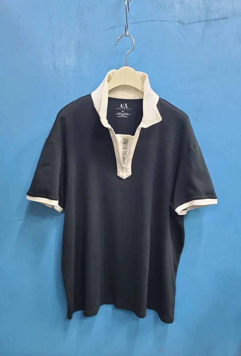 アルマーニ ジップアップ カラーTシャツ