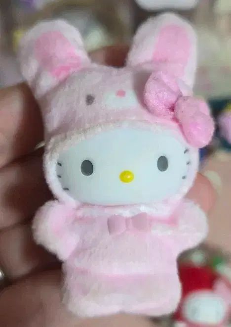 ハローキティ うさぎ ちびとも ちびとも キーホルダー