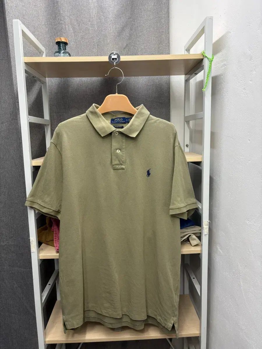 ポロラルフローレン カーキ カラーTシャツ