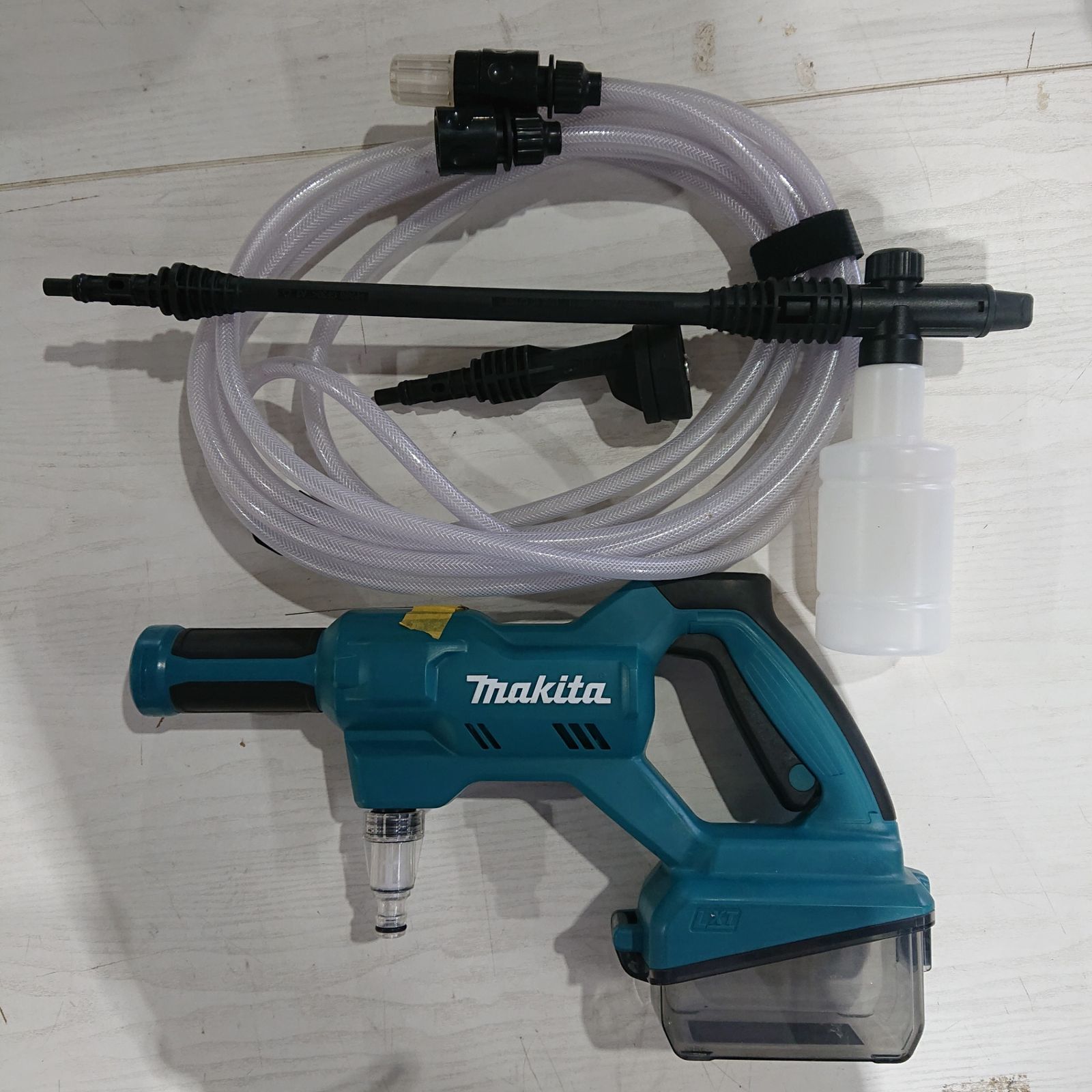 makita マキタ 18v充電式洗浄機 (本体のみ) MHW180DZ