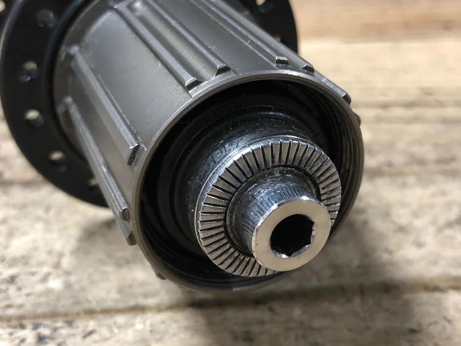 IJ880 シマノ SHIMANO デュラエース DURA-ACE FH-9000 F/18H R/32H