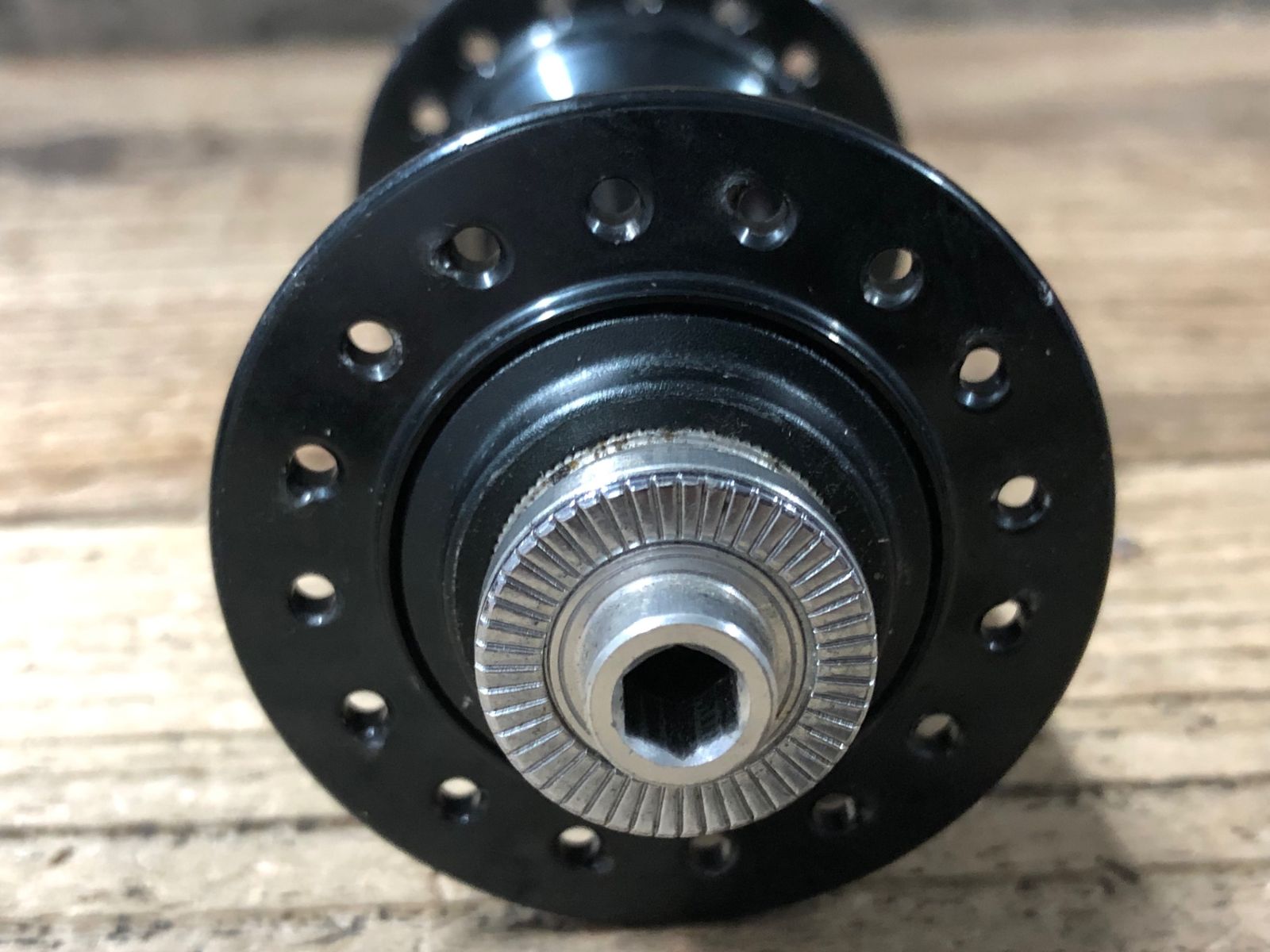 IJ880 シマノ SHIMANO デュラエース DURA-ACE FH-9000 F/18H R/32H