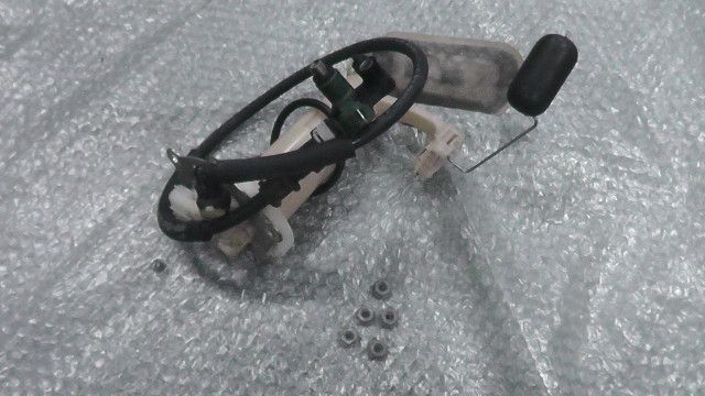レッツ　CA4AA-100xxx　の　燃料ポンプ:#1780550046