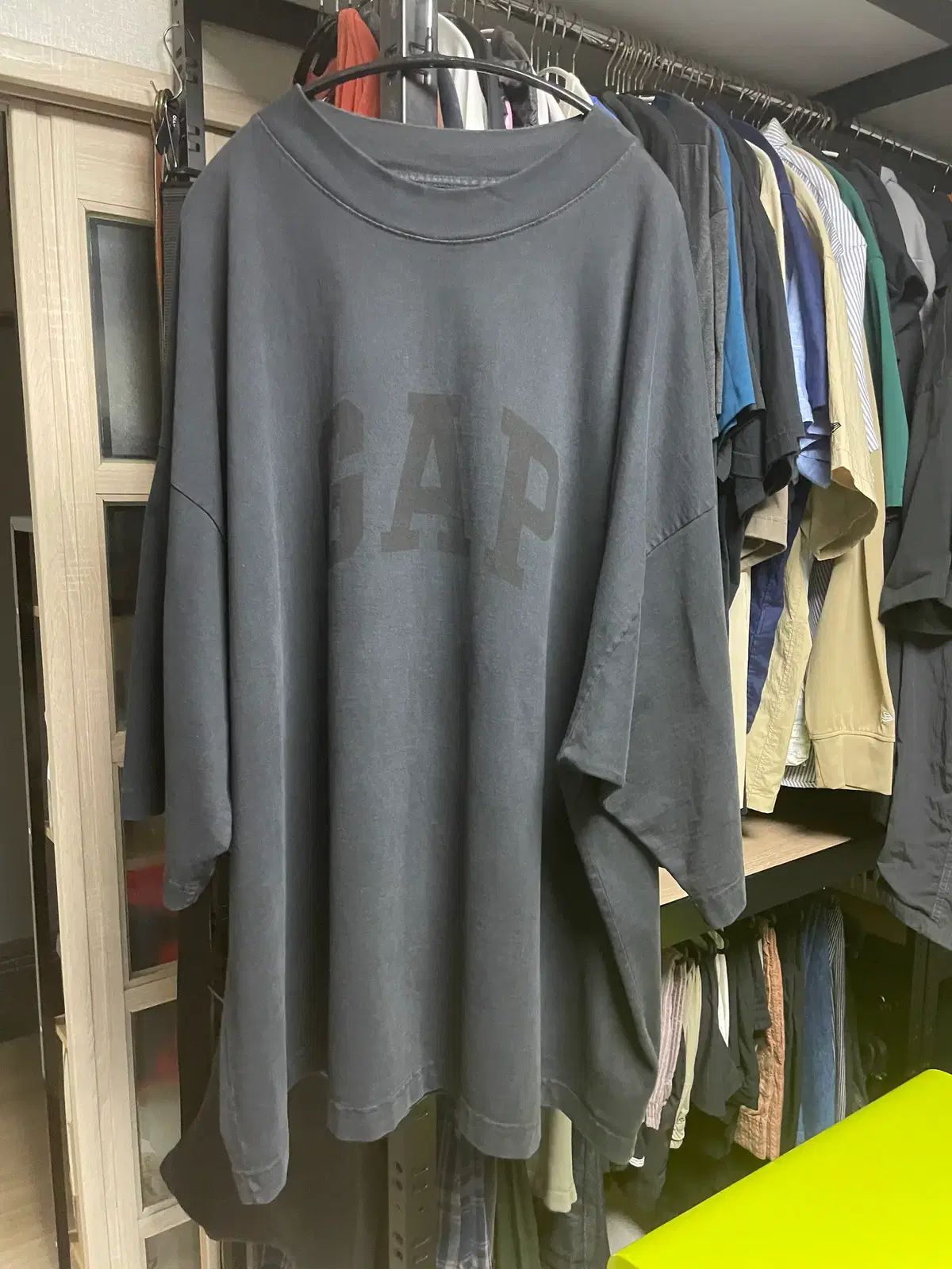 イージー ギャップ エンジニアード バイ バレンシアガ ドーブ 3/4 スリーブ Tシャツ ウォッシュドブラック