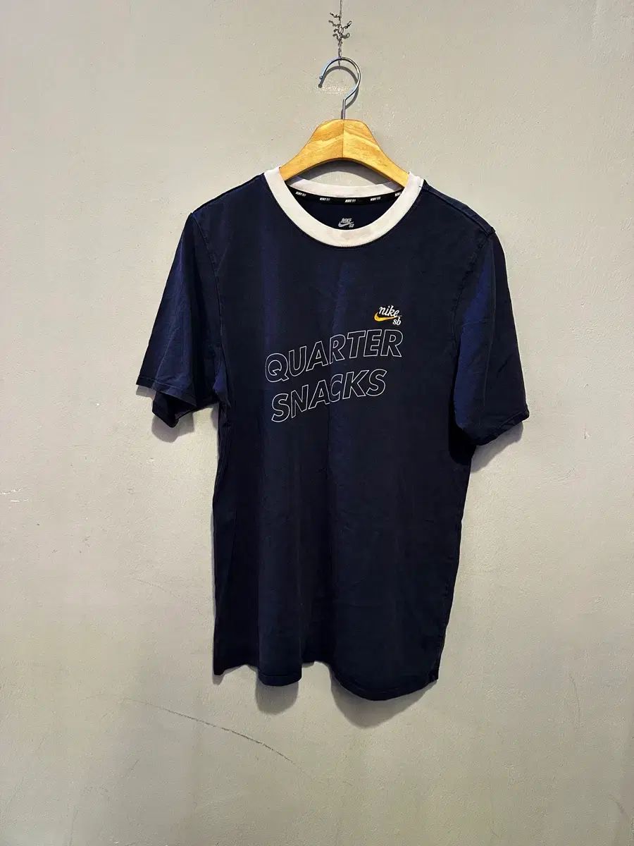ナイキ SB 半袖Tシャツ