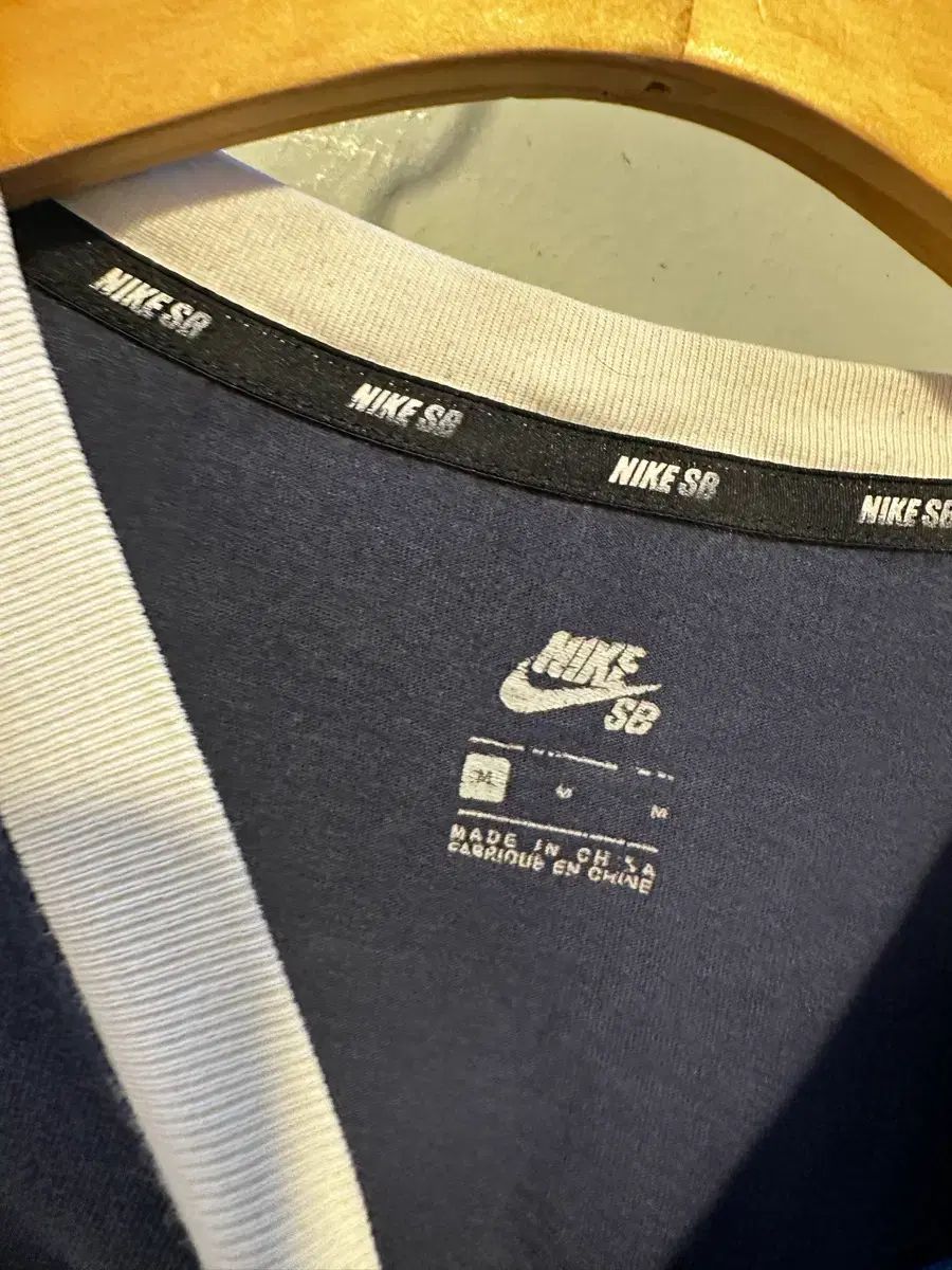 ナイキ SB 半袖Tシャツ