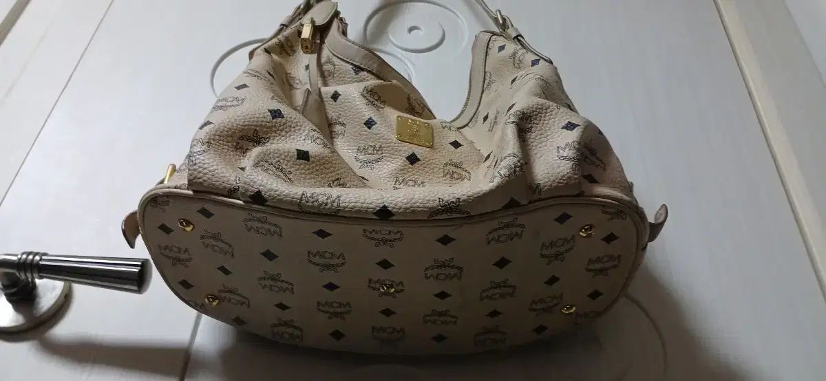 正規品 MCM エム シー エム バッグ 正規品 MCM エム シー エム バッグ