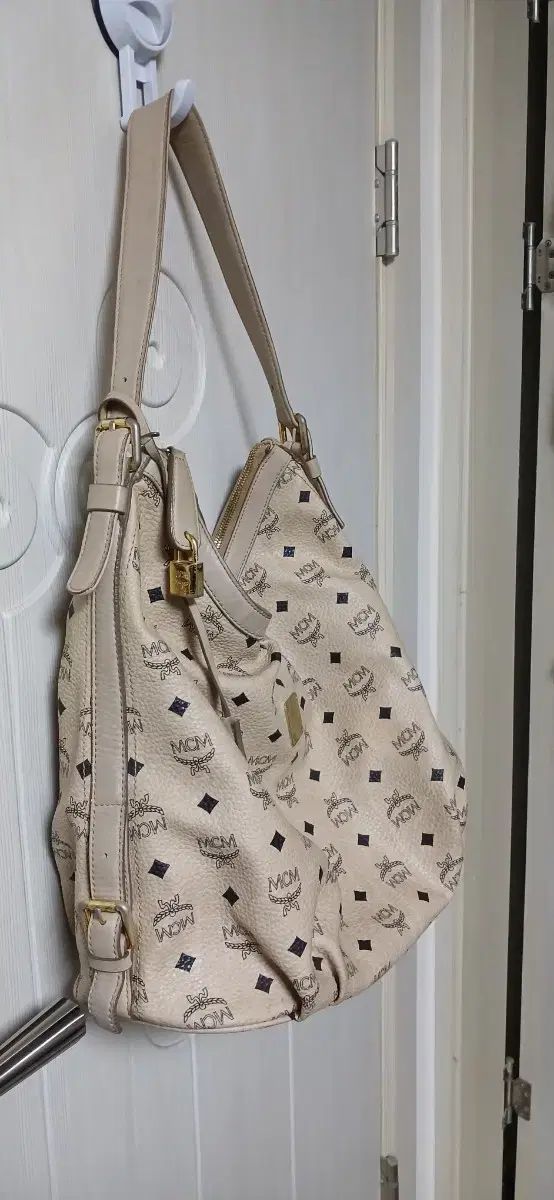 正規品 MCM エム シー エム バッグ 正規品 MCM エム シー エム バッグ