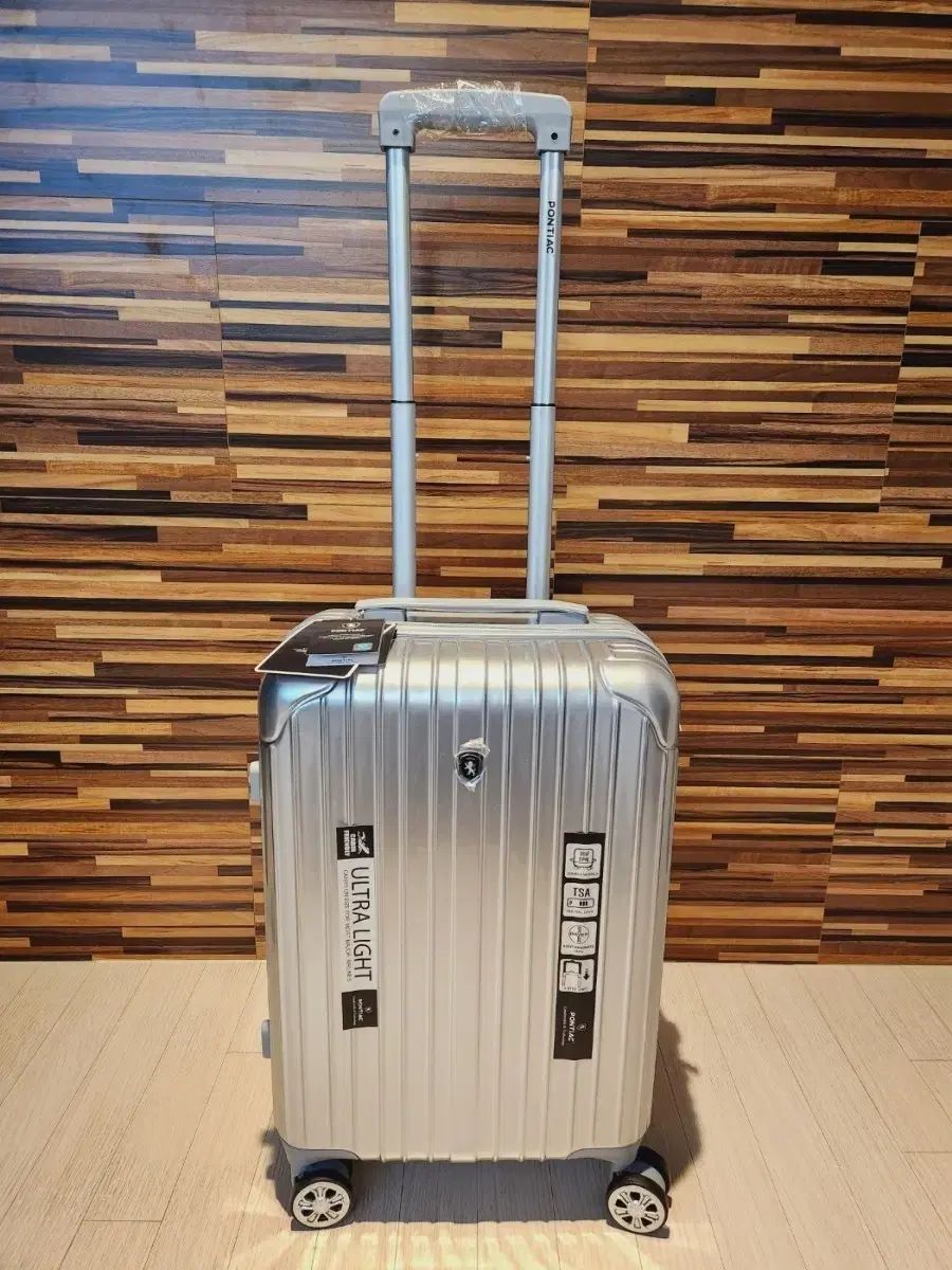 ポンティアック 機内用 20インチ キャリアー (新品