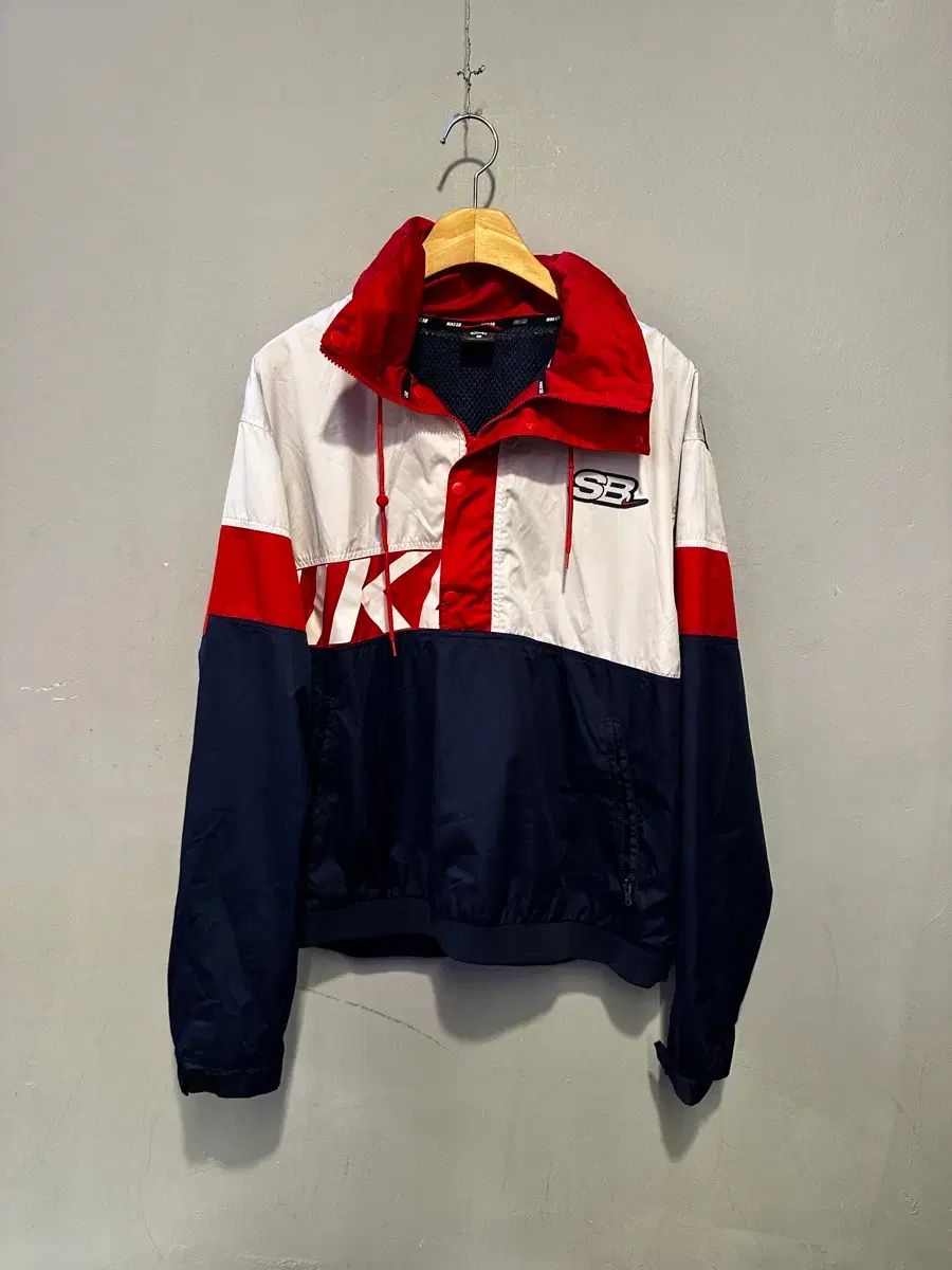 ナイキ SB 正規品 アノラック 9,621円