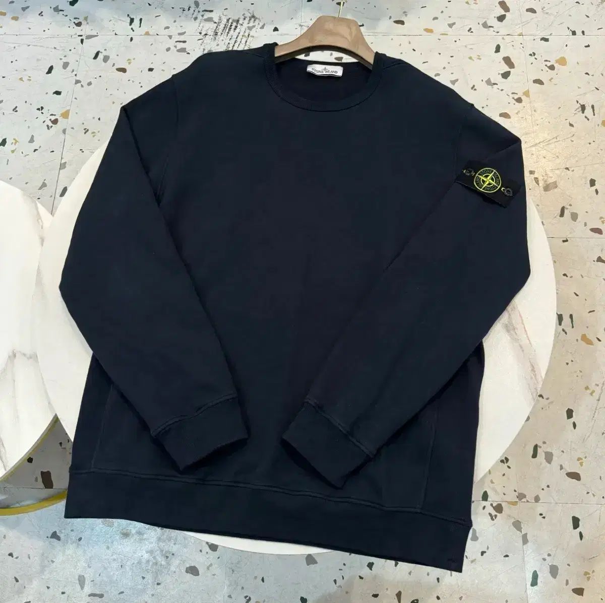 正規品/新モデル 25FW STONE ISLAND ストーンアイランド スウェット