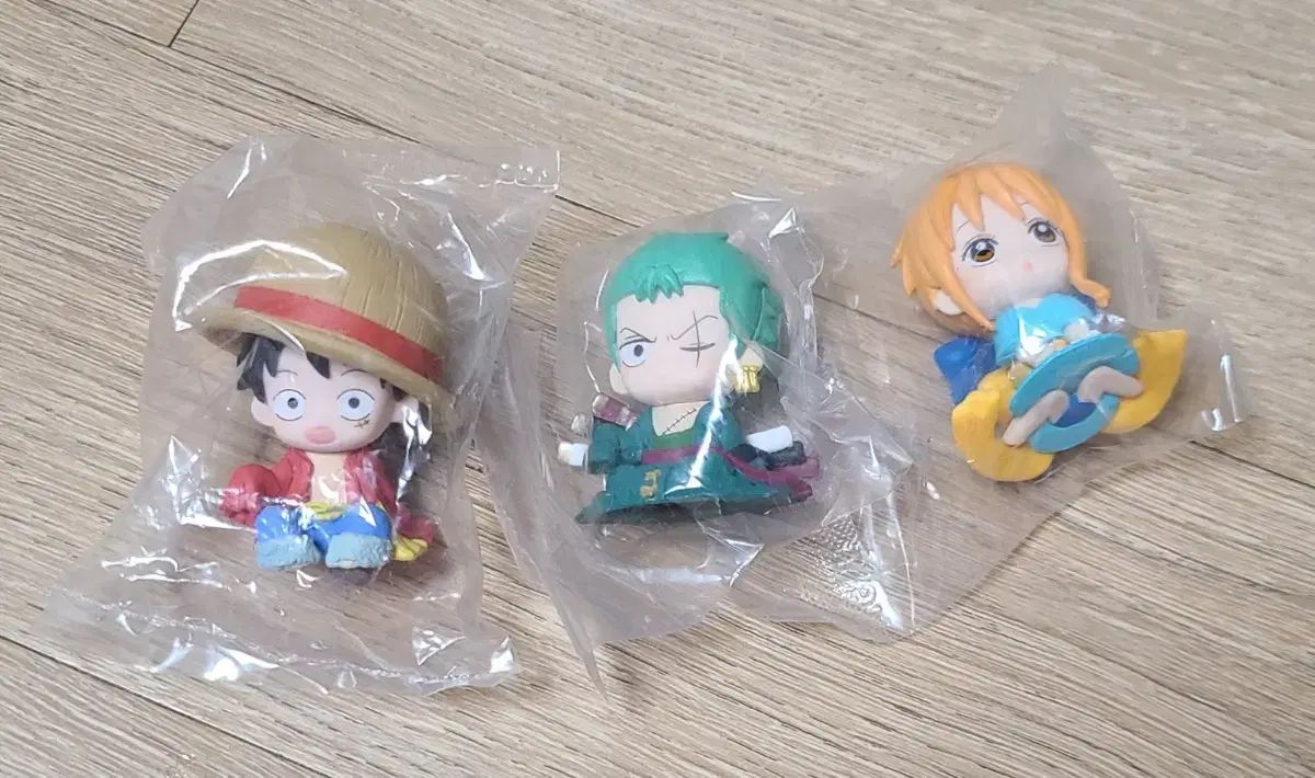 ONE PIECE ウール ミニ フィギュア (モンキー・D・ルフィ, ゾロ, ナミ)