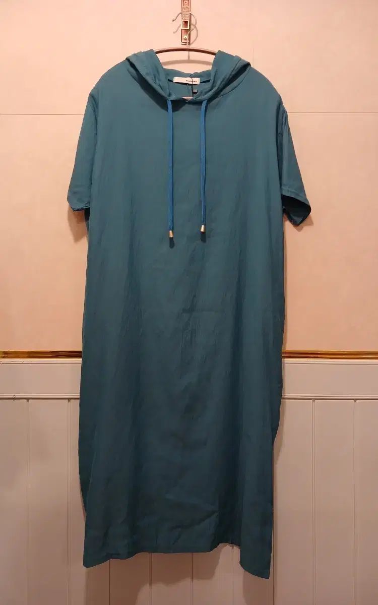 ボニースパース正規品 バックスリット WHO ロング丈ワンピース free サイズ