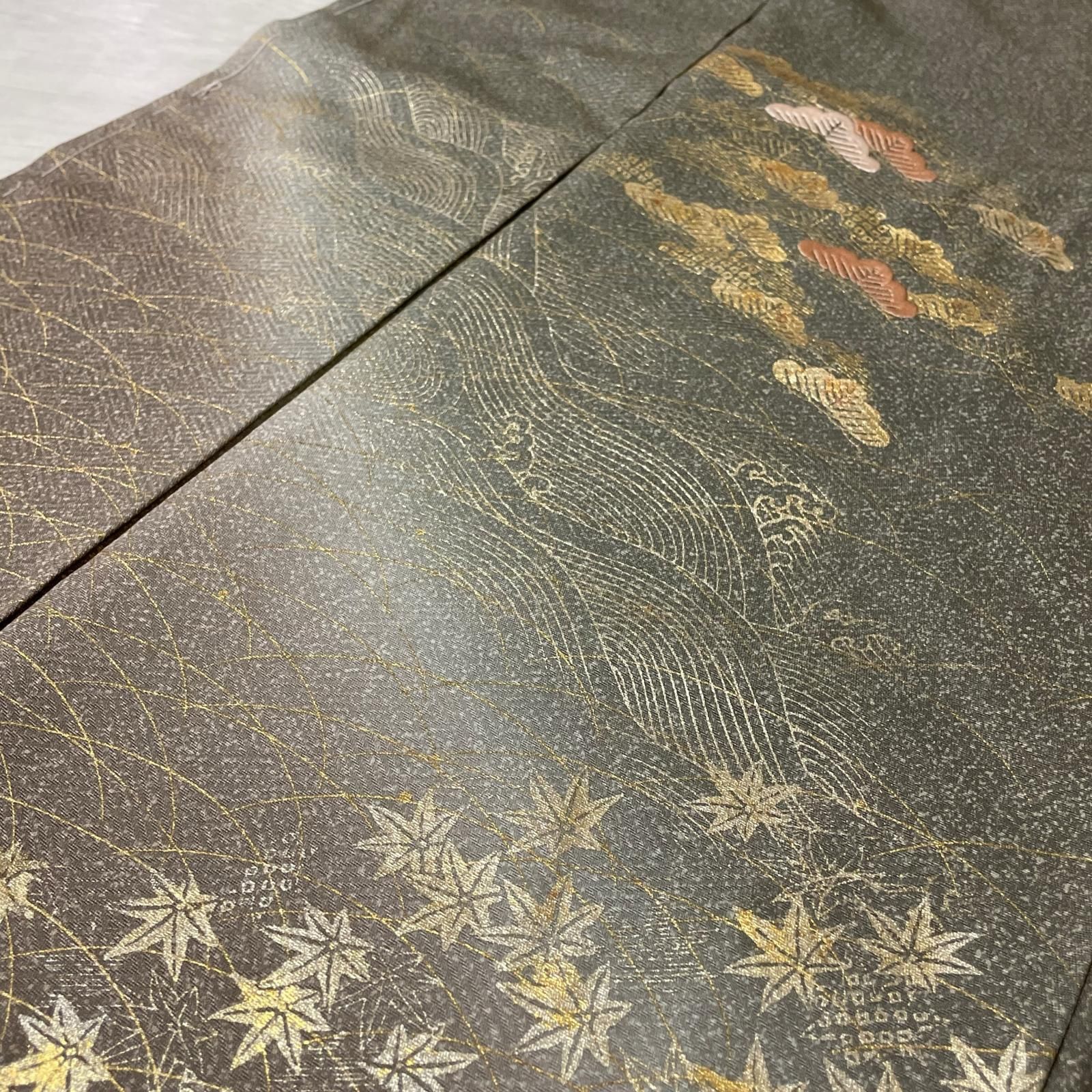 付下げ たたき染め 松に紅葉 荒波模様 着物 正絹 X-3343