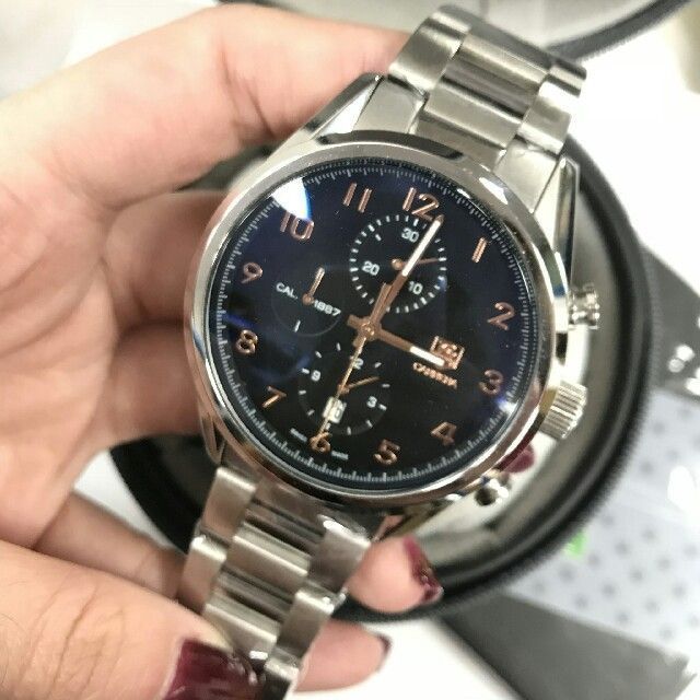 TAG HEUER タグホイヤー カレラ クロノグラフ ブラック メンズ自動巻き