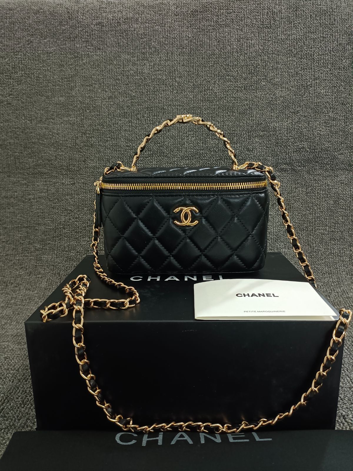 CHANELシャネル クラシック　バニティバッグ ショルダーバッグ