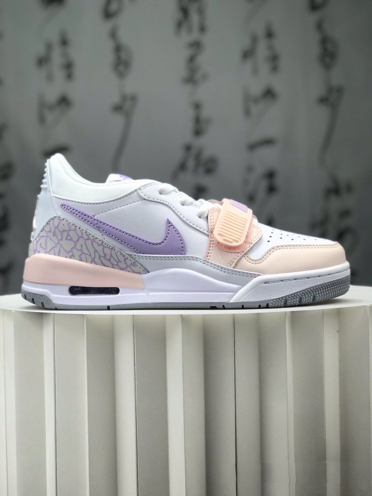 お値下げしました??即購入?? NIKE AIR JORDAN LEGACY 312 LOw hf0747-151 箱付