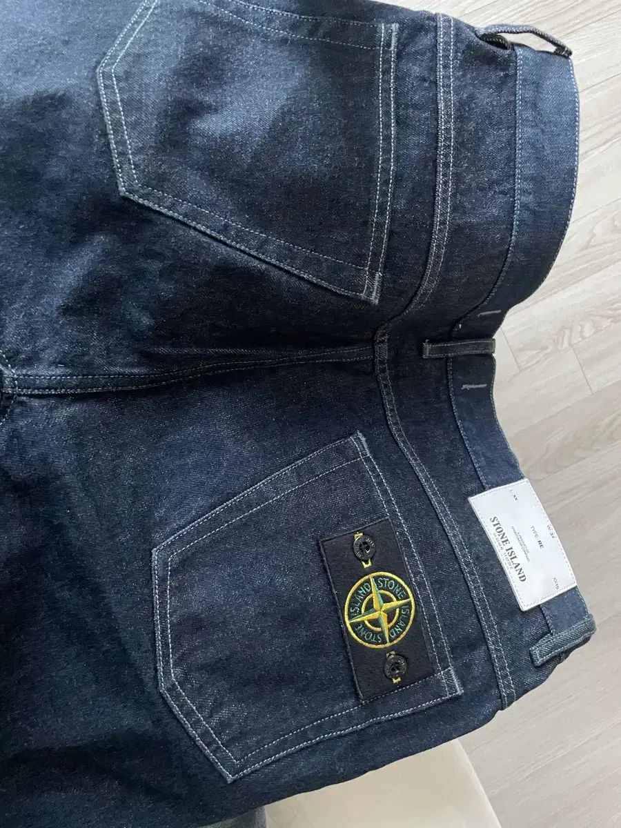 STONE ISLAND ストーンアイランド デニムハーフパンツ
