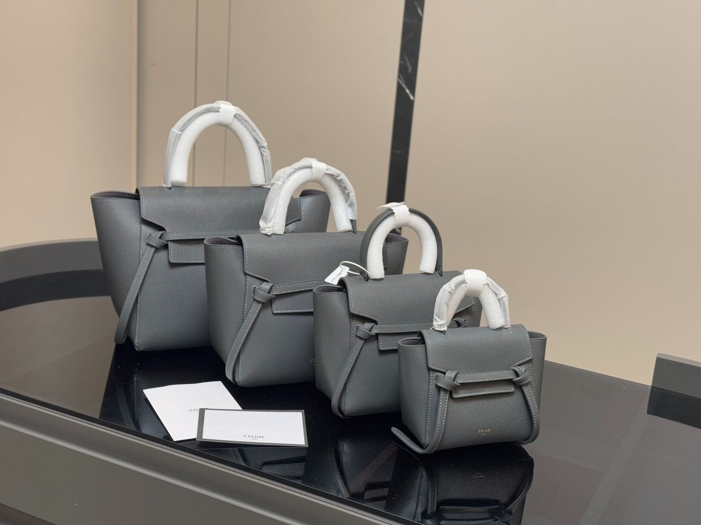 [Celine] ベルトバッグ キャットフィッシュデザイン | セリーヌ レディースバッグ[本日特価|新品未使用品]