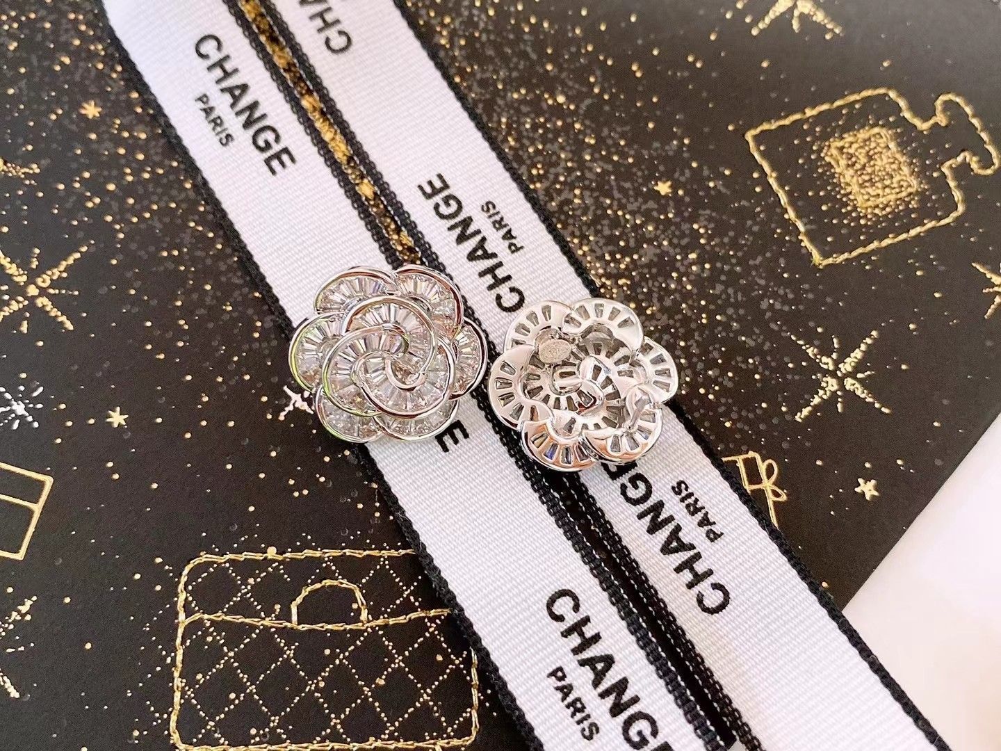 【今日特価】Chanel ヴィンテージ ダブル C ピアス 送料無料 限定価格