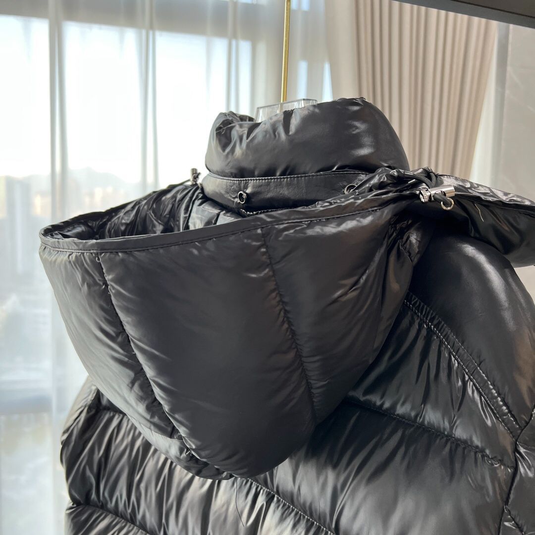 MONCLER モンクレール ダウンジャケット ブラック｜本日限定特価｜新品未使用