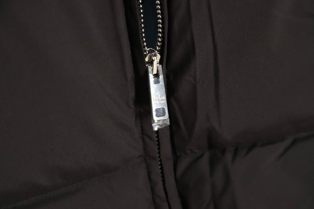 PRADA ダウンジャケット クロップド丈 黒｜本日限定特価｜新品未使用