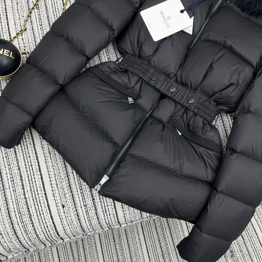 MONCLERモンクレール 黒 ダウンジャケット フード付き ウエストベルト｜本日限定特価｜新品未使用